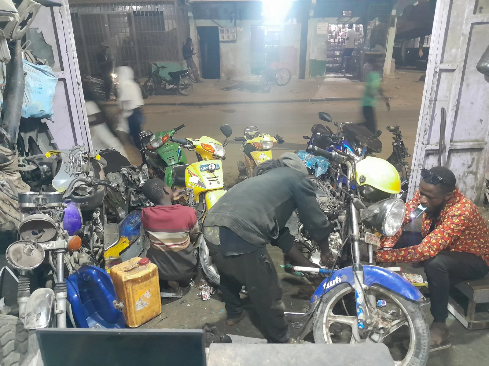 Réparateur moto